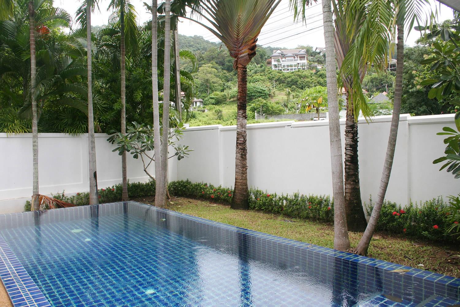 Роскошная вилла с 3 спальнями и с видом на бассейн в проекте Интира Виллас, на пляже Равай