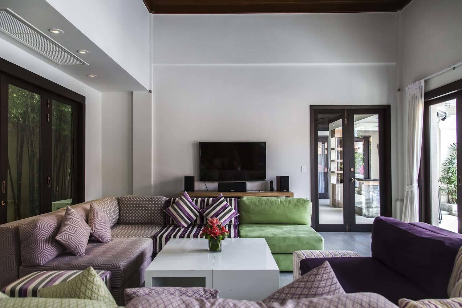 Модная вилла с 5 спальнями и с видом на бассейн в проекте Сайтан, на пляже Бангтао/Лагуна (+ Видео обзор)