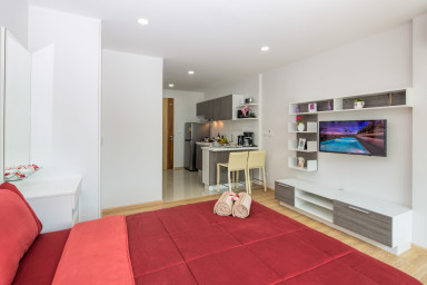 Великолепные апартаменты студия и с видом на город в проекте Ката Озон, на пляже Ката