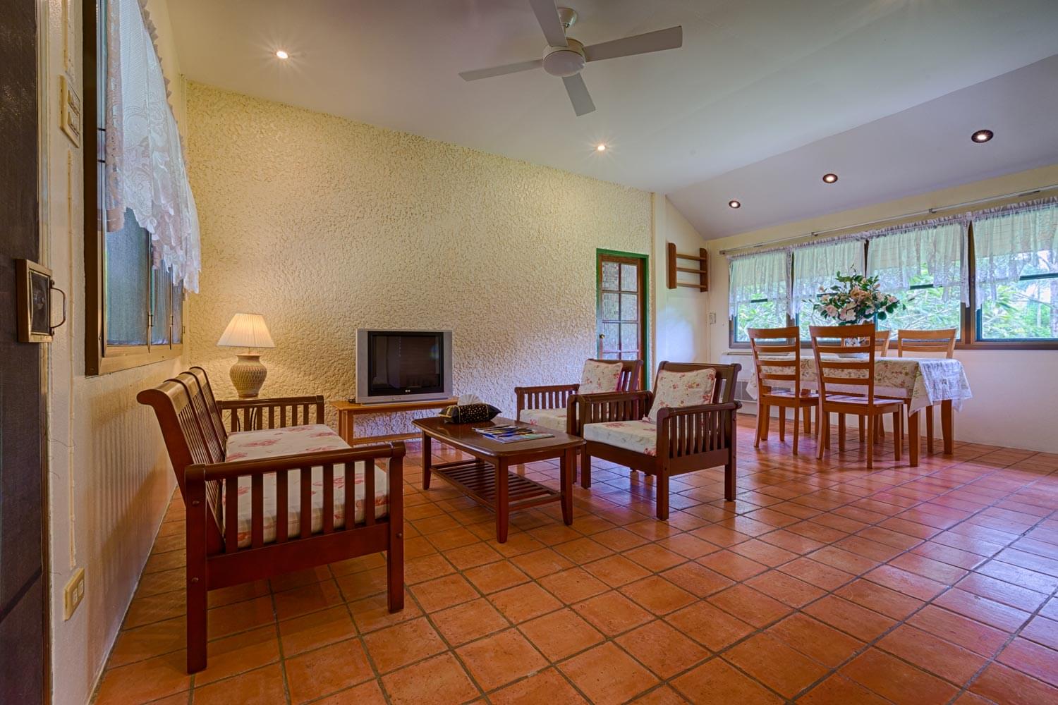 Шикарная вилла с 2 спальнями и с видом на сад, на пляже Чалонг