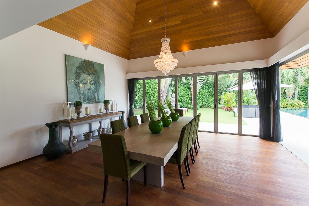 Великолепная вилла с 4 спальнями и с видом на бассейн в проекте Лаян Хиллс Естейт, на пляже Бангтао/Лагуна