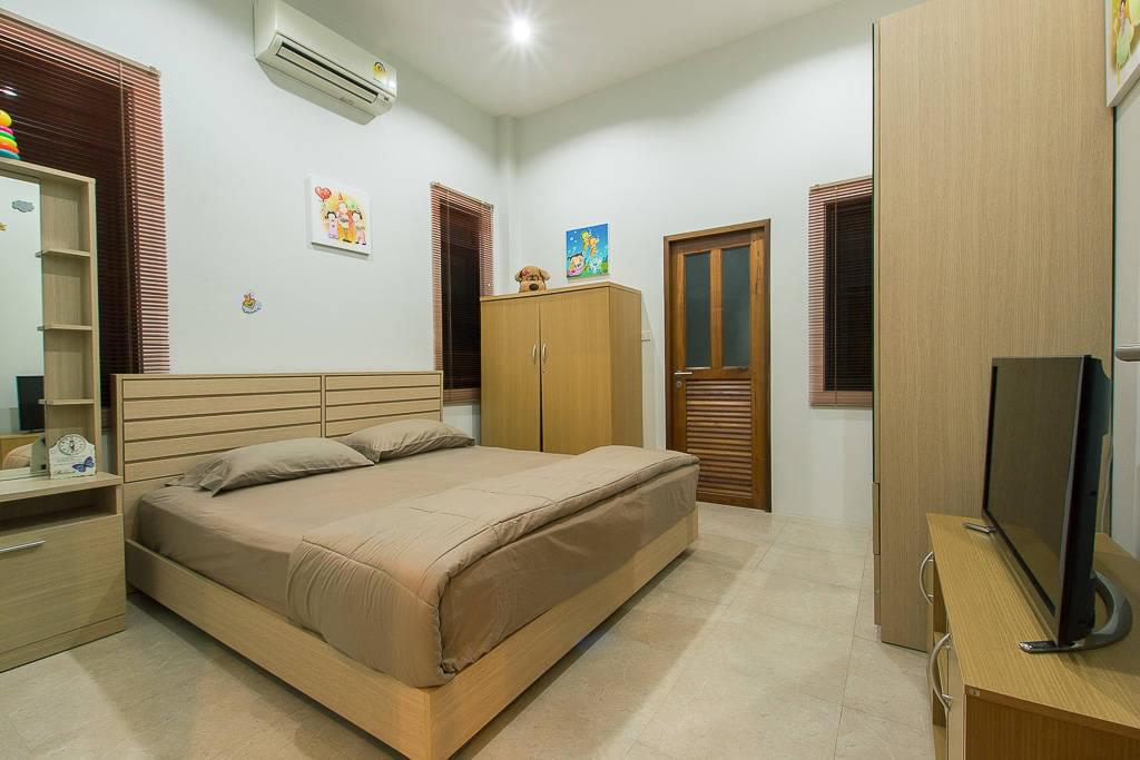 Cтильная вилла с 3 спальнями и с видом на сад, на пляже Чалонг