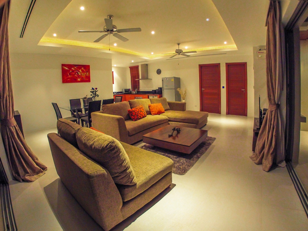 Роскошная вилла с 2 спальнями и с видом на бассейн в проекте Зе Резиденс Бангтао, на пляже Бангтао/Лагуна (+ Видео обзор)