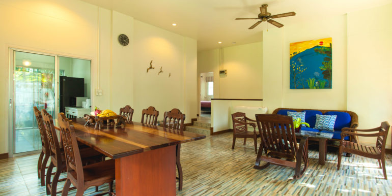 Комфортабельная вилла с 3 спальнями и с видом на бассейн в проекте Суксан, на пляже Равай