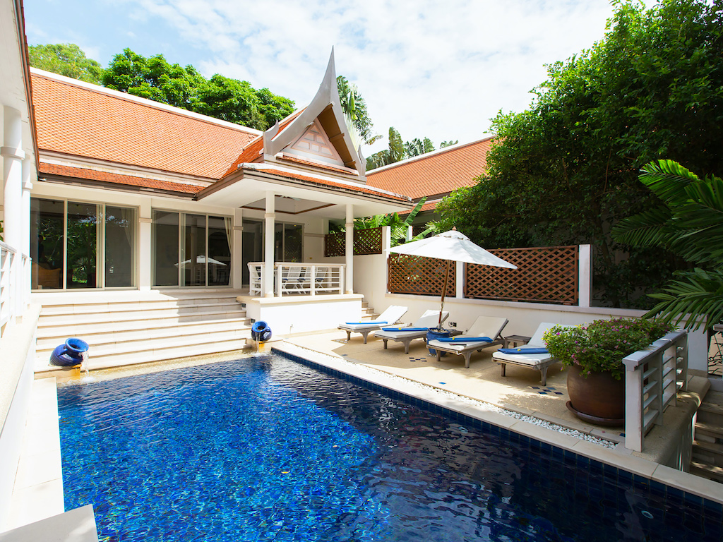 Потрясающая вилла с 3 спальнями и с видом на море в проекте Катаманда, на пляже Ката