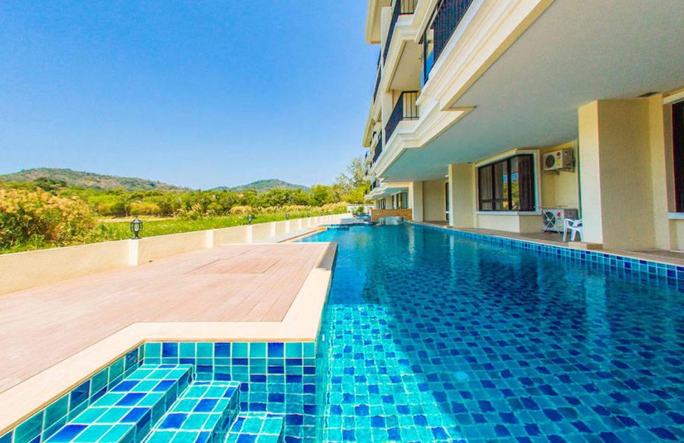 Восхитительные апартаменты с 1 спальней и с видом на горы в проекте Лаго, на пляже Найхарн