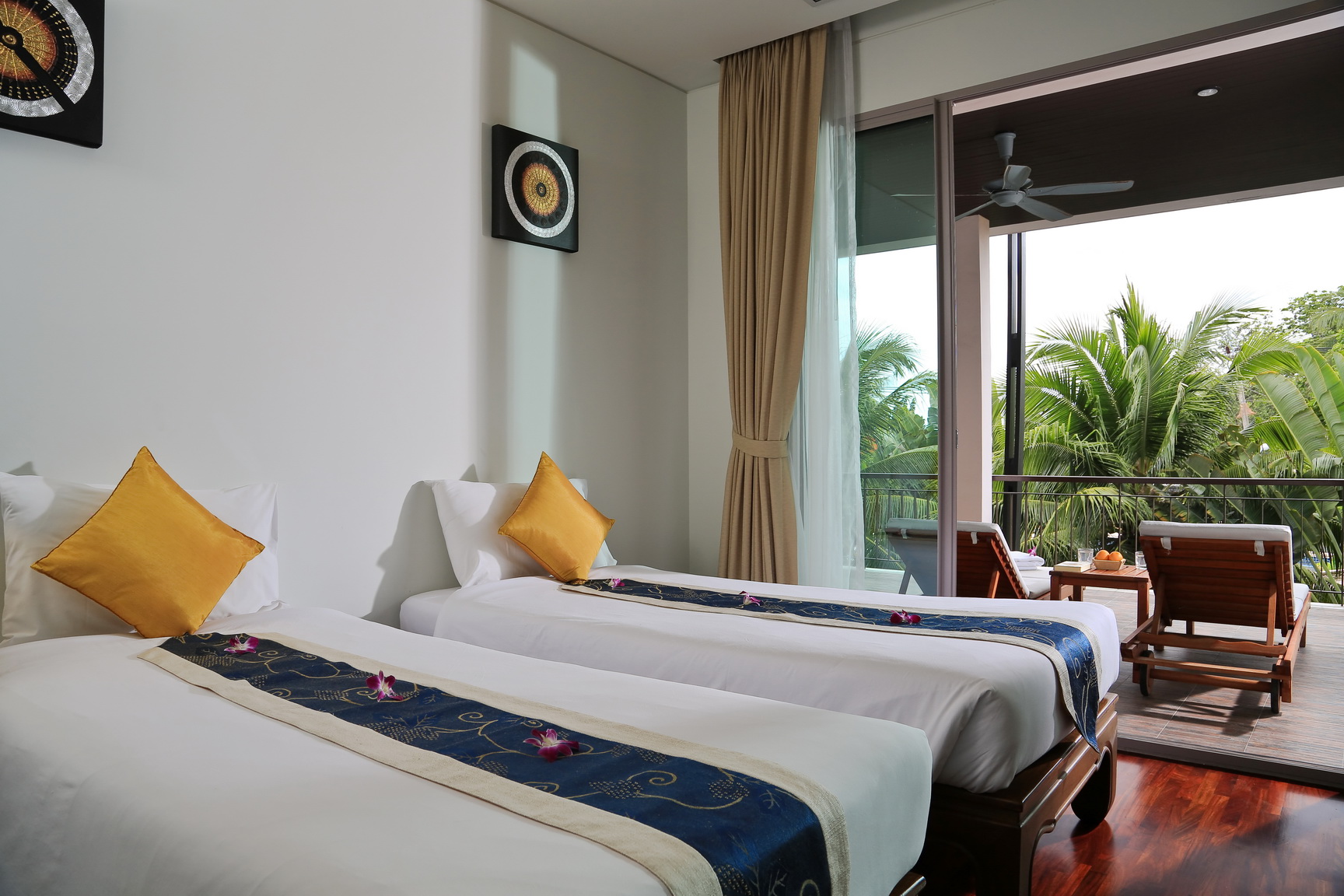 Модные апартаменты с 2 спальнями и с видом на горы, не далеко от моря в проекте Ката Гарденс, на пляже Ката