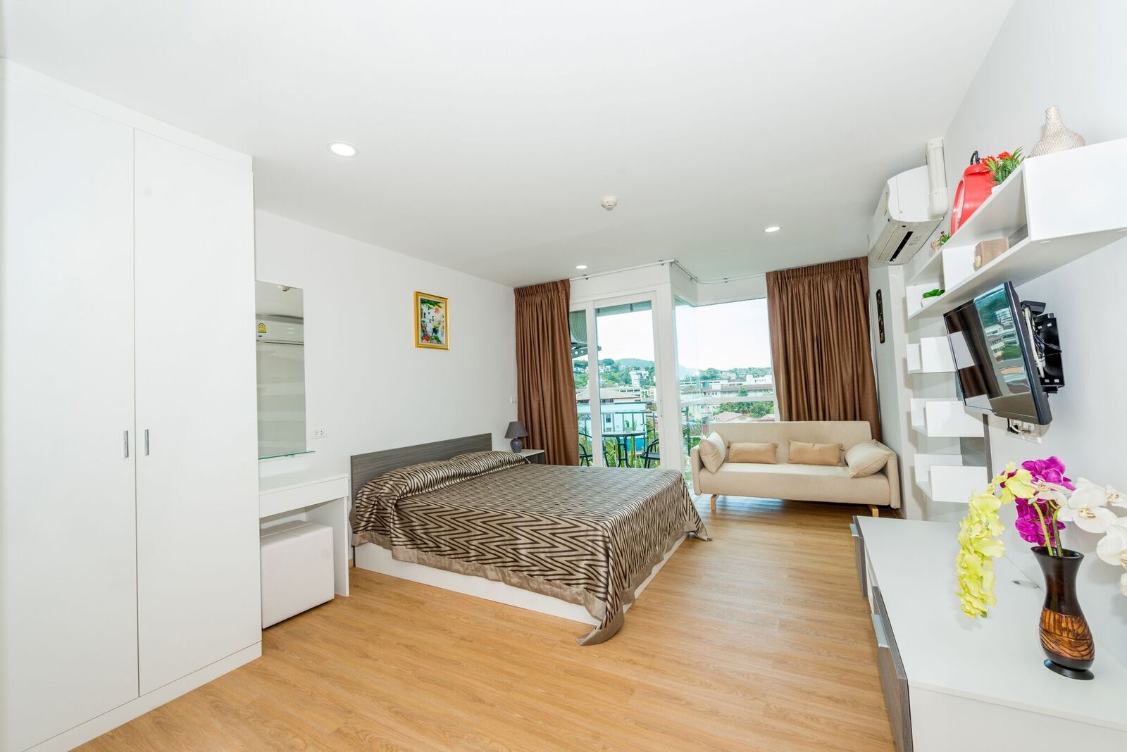 Property image - gallery 8