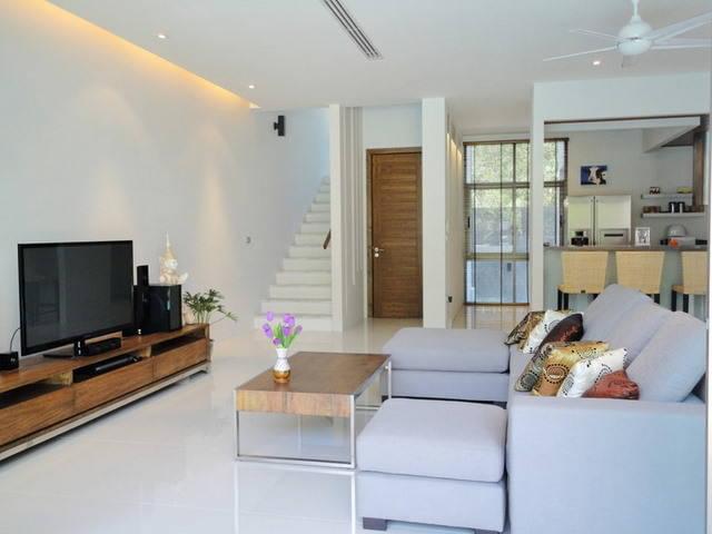 Потрясающая вилла с 3 спальнями и с видом на бассейн, не далеко от моря в проекте Ева бич, на пляже Равай