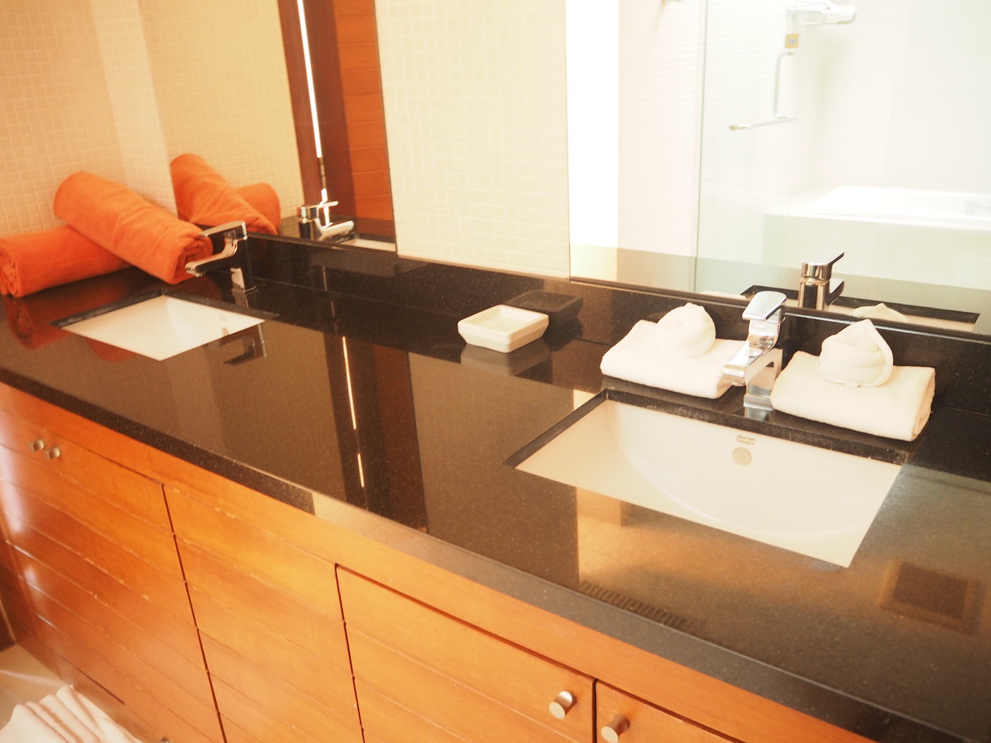 Восхитительная вилла с 3 спальнями и с видом на бассейн в проекте Зе Резиденс Бангтао, на пляже Бангтао/Лагуна (+ Видео обзор)