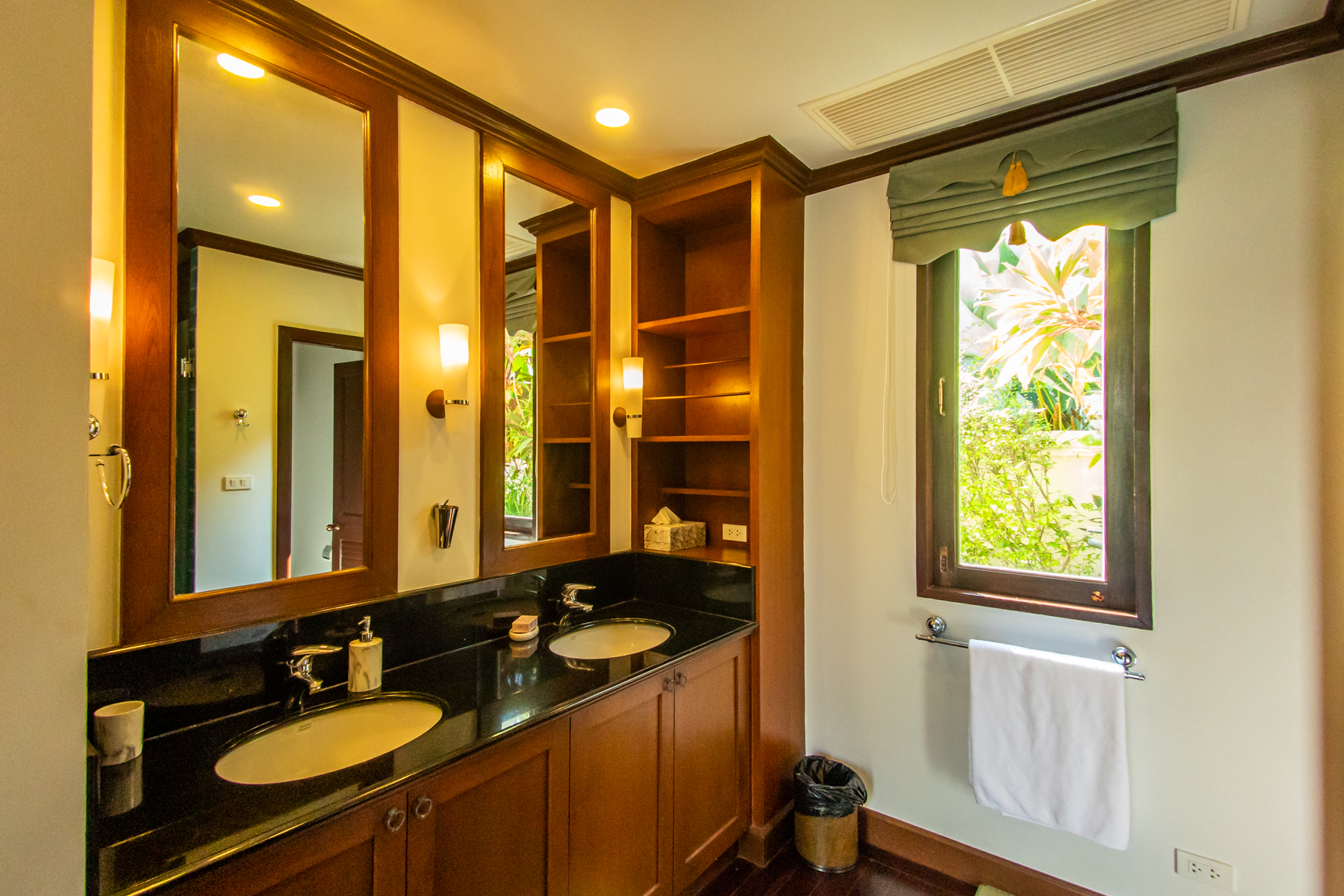 Property image - gallery 11