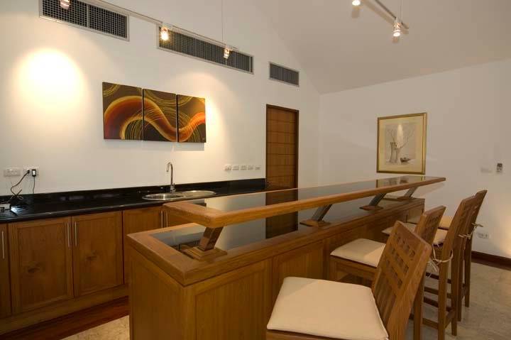 Шикарная вилла с 3 спальнями и с видом на бассейн в проекте Равай Виллас, на пляже Равай