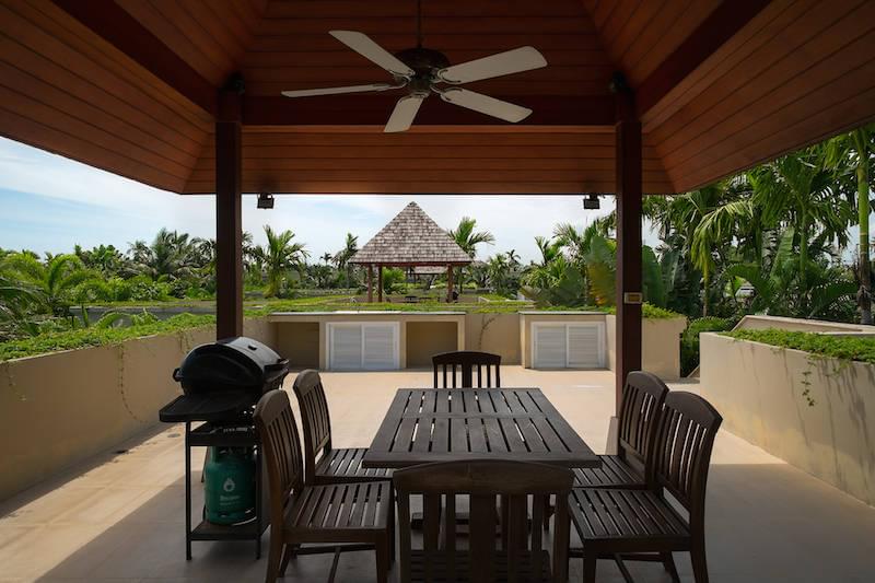 Сногсшибательная вилла с 2 спальнями и с видом на бассейн в проекте Зе Резиденс Бангтао, на пляже Бангтао/Лагуна (+ Видео обзор)