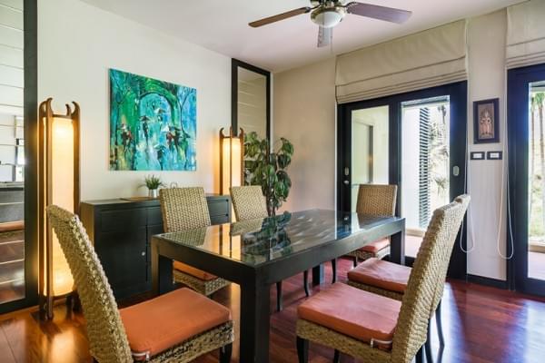 Роскошные апартаменты с 3 спальнями и с видом на сад, не далеко от моря в проекте Чом Таван, на пляже Бангтао/Лагуна (+ Видео обзор)