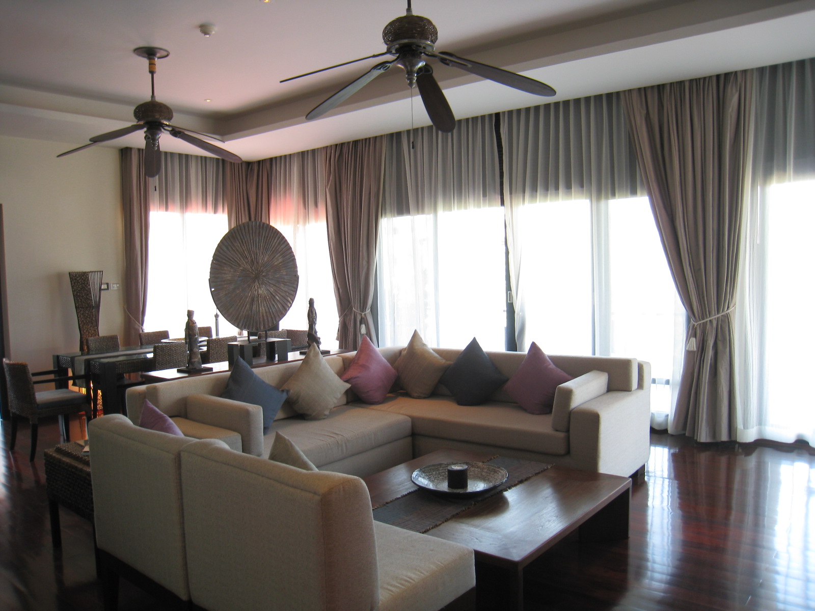 Роскошные апартаменты с 3 спальнями и с видом на сад, не далеко от моря в проекте Маантаван, на пляже Бангтао/Лагуна