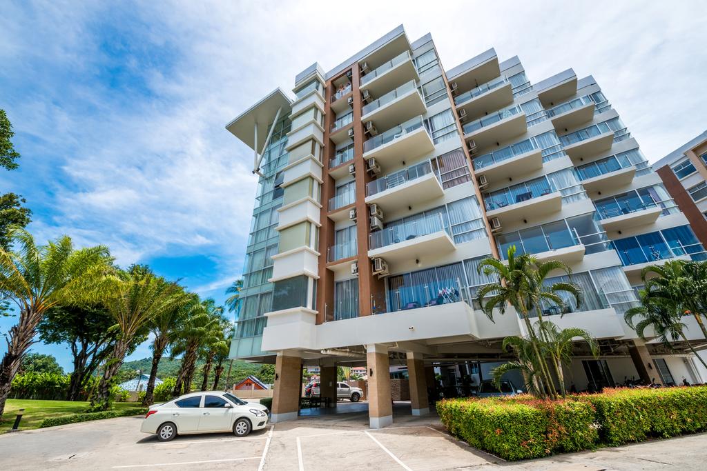 Cтильные апартаменты с 1 спальней и с видом на город в проекте Карон Чик, на пляже Карон