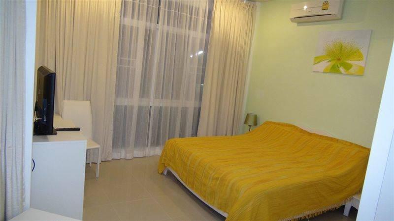 Удобная вилла с 3 спальнями и с видом на сад в проекте Мед Вилладж, на пляже Равай