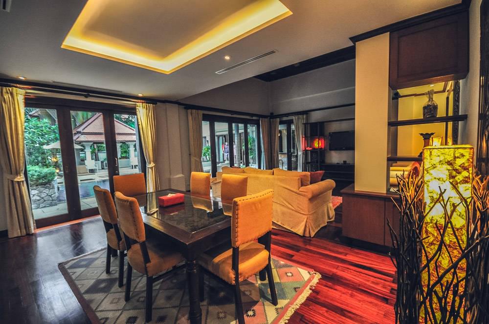 Удобная вилла с 4 спальнями и с видом на бассейн в проекте Сайтан, на пляже Бангтао/Лагуна (+ Видео обзор)