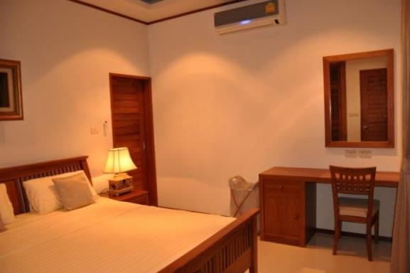 Шикарная вилла с 3 спальнями и с видом на бассейн в проекте Интира Виллас, на пляже Равай