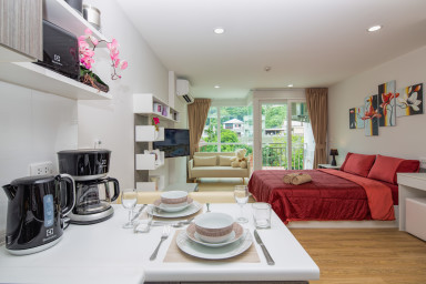 Великолепные апартаменты студия и с видом на город в проекте Ката Озон, на пляже Ката