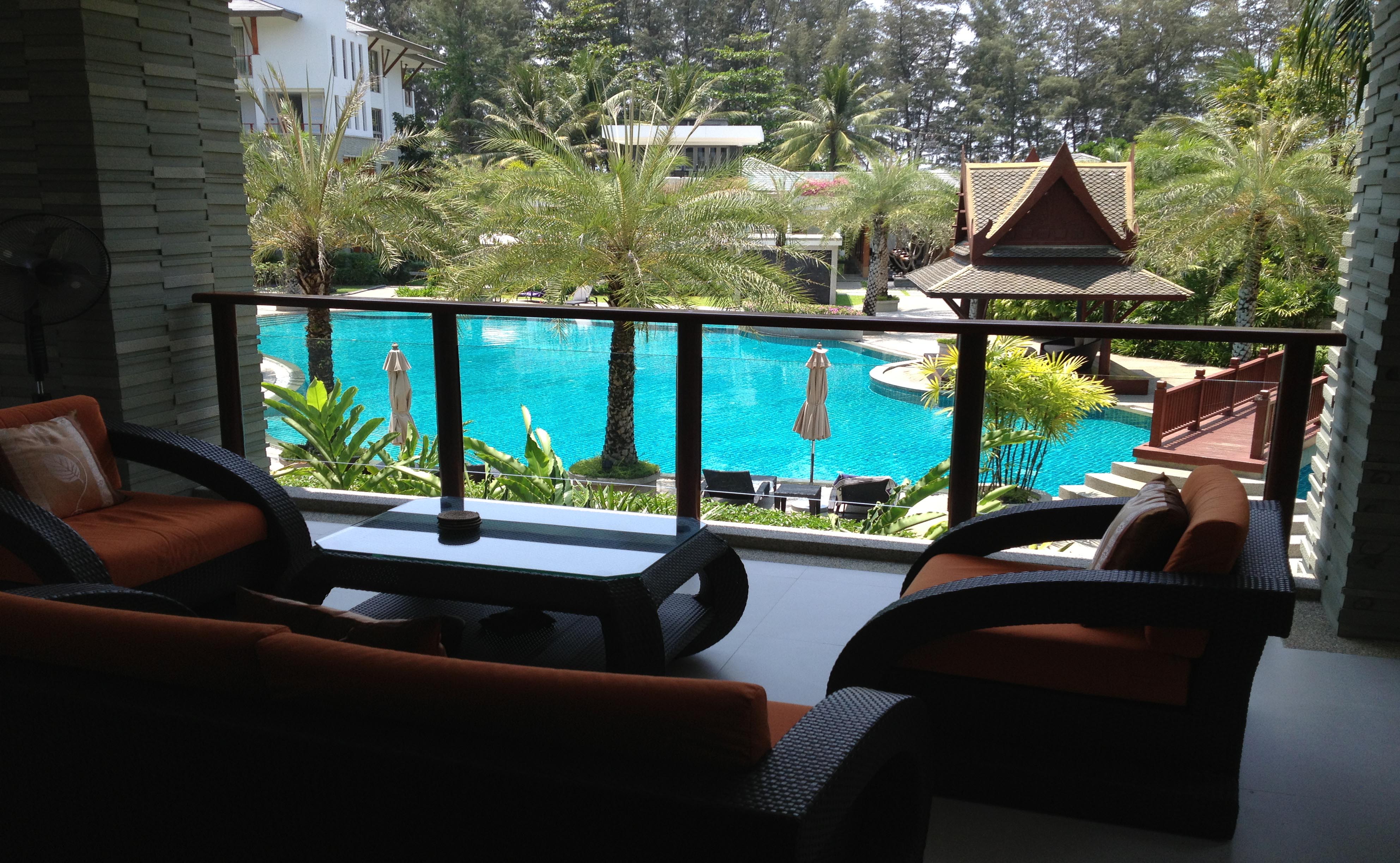 Потрясающие апартаменты с 3 спальнями и с видом на бассейн, не далеко от моря в проекте Перл оф Найтон, на пляже Найтон (+ Видео обзор)