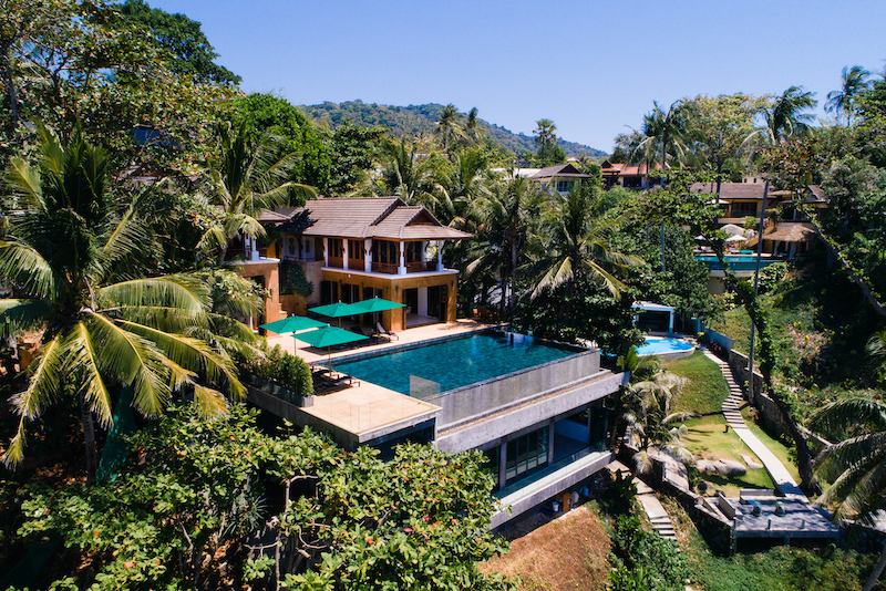 Cтильная вилла премиум класса с 6 спальнями и с видом на море в проекте Катаманда, на пляже Ката