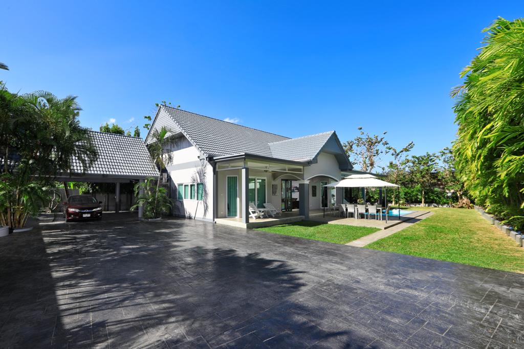 Сногсшибательная вилла с 5 спальнями и с видом на бассейн, на пляже Камала 