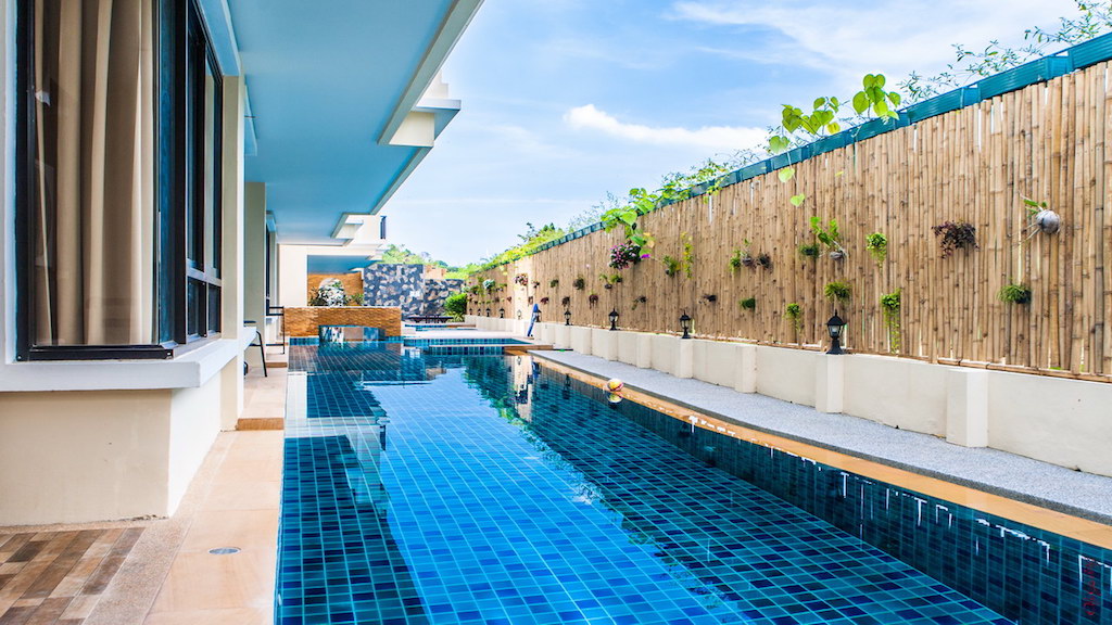 Сногсшибательные апартаменты с 1 спальней и с видом на бассейн в проекте Лаго, на пляже Найхарн