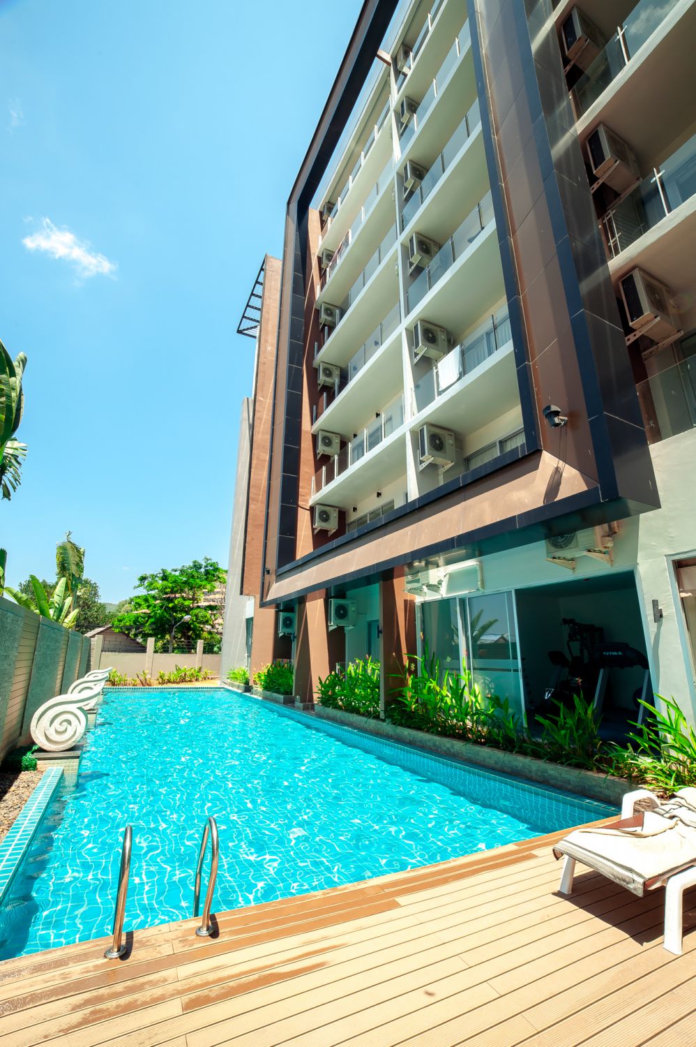 Сказочные апартаменты с 2 спальнями и с видом на бассейн в проекте Карон Чик, на пляже Карон