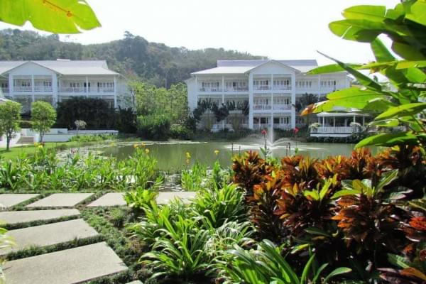 Сногсшибательные апартаменты с 2 спальнями и с видом на бассейн в проекте Оушен Бриз, на пляже Бангтао/Лагуна