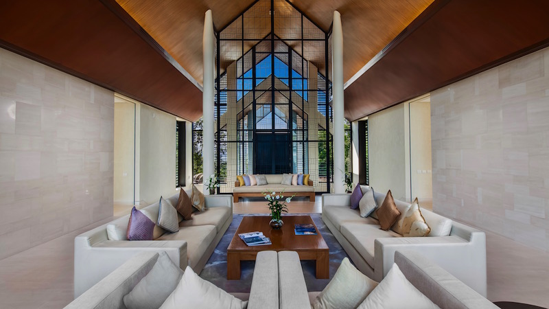 Роскошная вилла премиум класса с 9 спальнями и с видом на море в проекте Зе Бэй, на пляже Мыс Яму