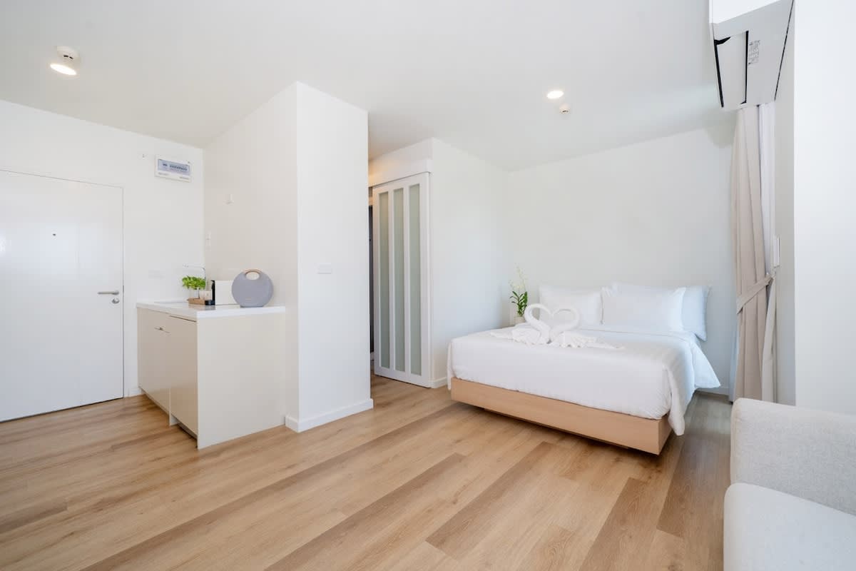 Прекрасные апартаменты с 1 спальней и с видом на город в проекте Зескейп 2 Кондоминиум, на пляже Бангтао/Лагуна