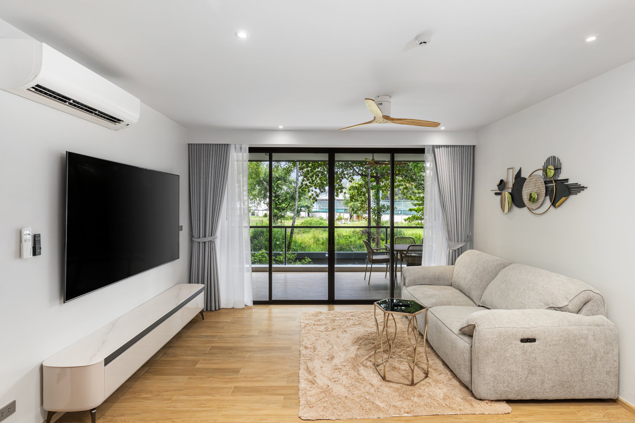 Комфортабельные апартаменты с 3 спальнями и с видом на сад, не далеко от моря в проекте Лагуна Бичсайд, на пляже Бангтао/Лагуна