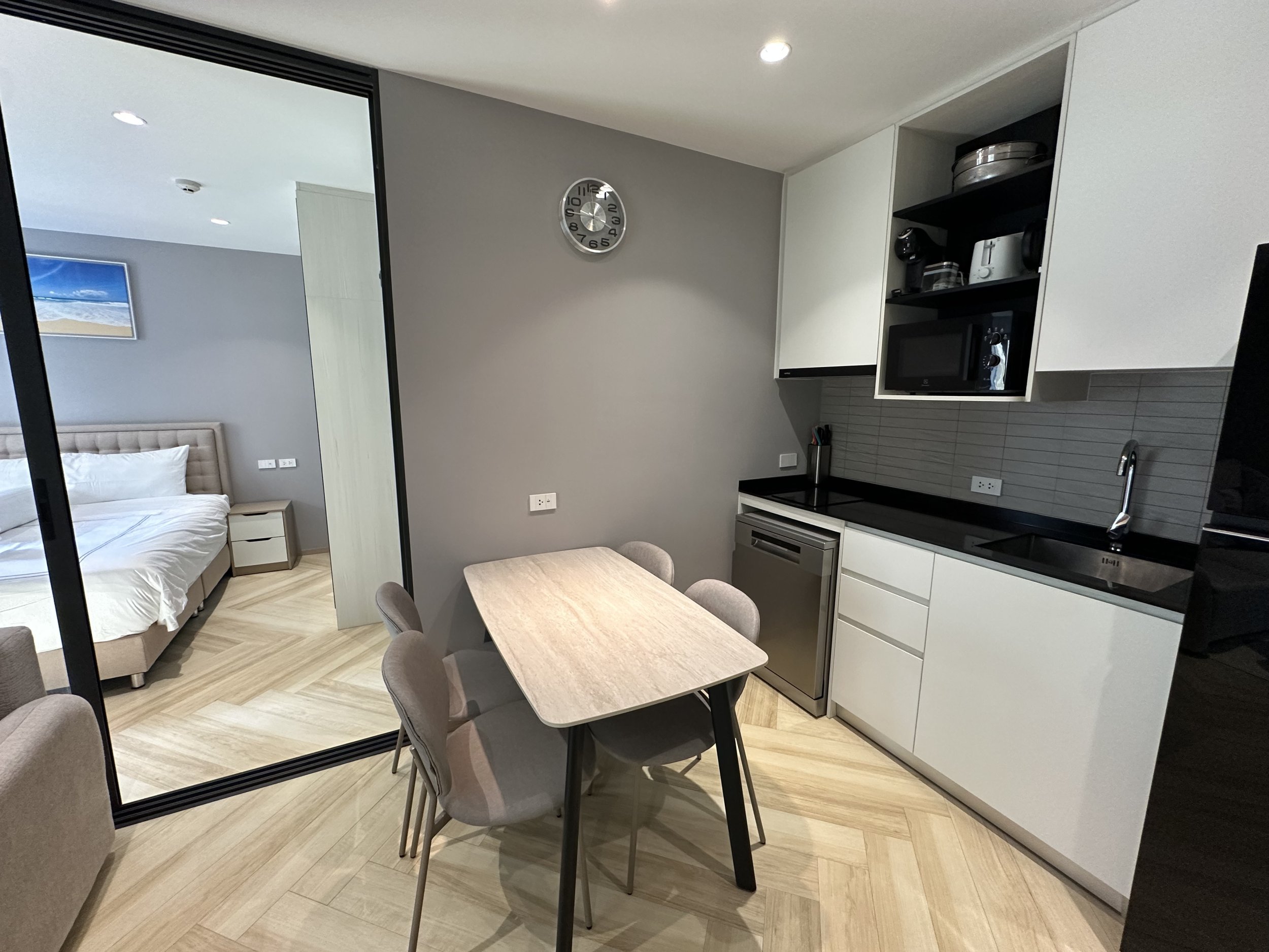 Модные апартаменты с 1 спальней и с видом на бассейн в проекте Тайтл Бангтао Легендарный, на пляже Бангтао/Лагуна