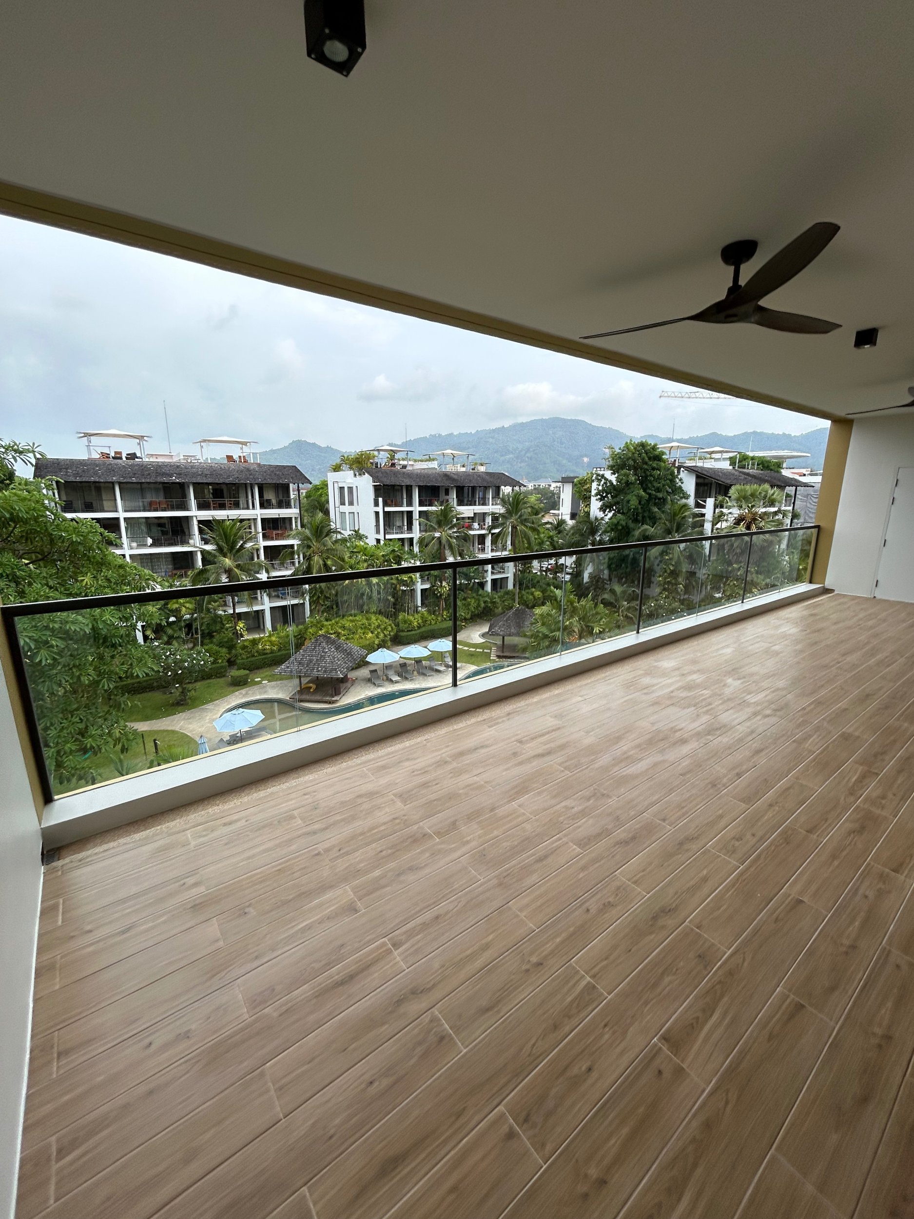 Прекрасные апартаменты с 2 спальнями и с видом на город в проекте Лагуна Бичсайд, на пляже Бангтао/Лагуна