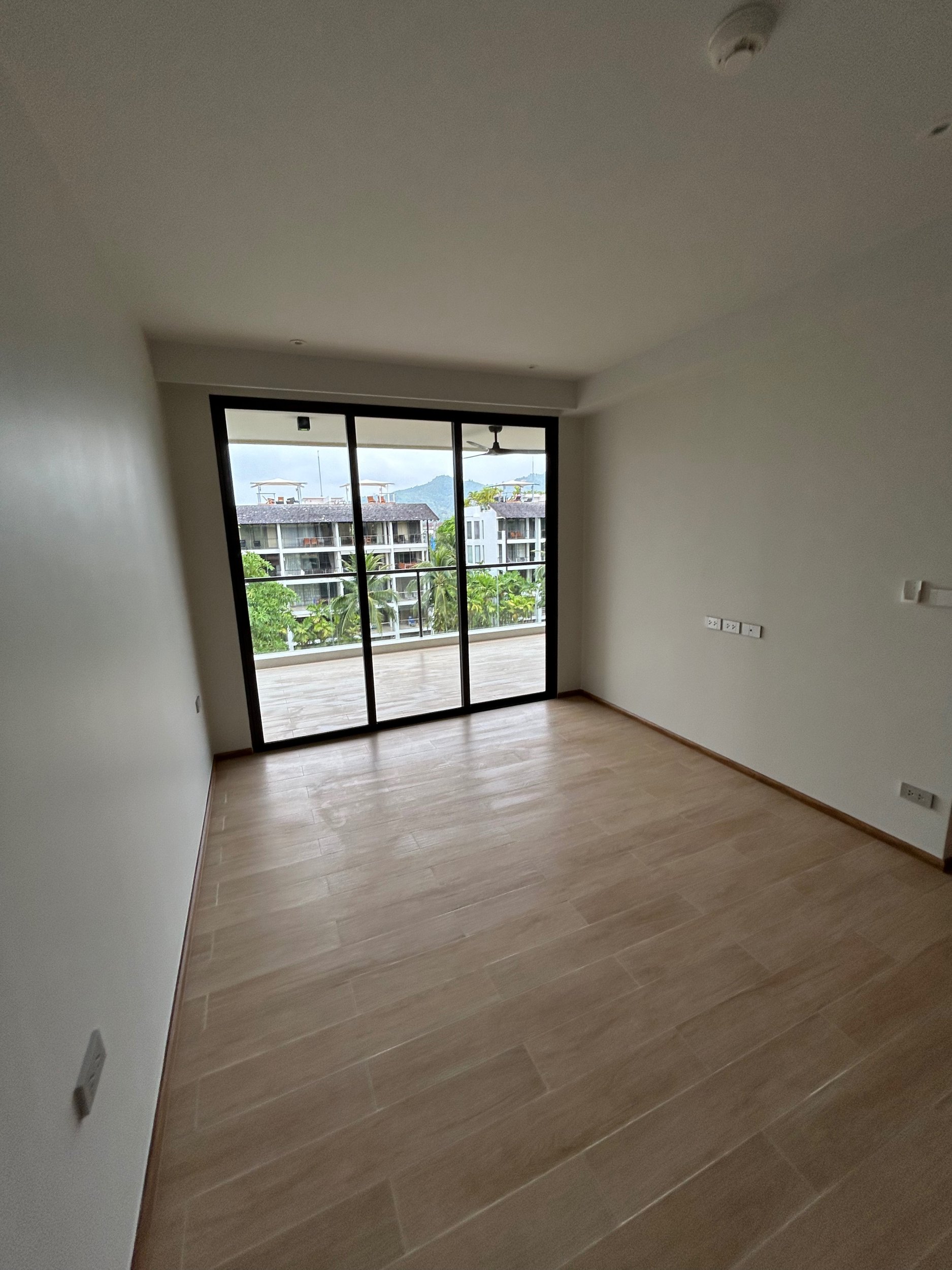 Прекрасные апартаменты с 2 спальнями и с видом на город в проекте Лагуна Бичсайд, на пляже Бангтао/Лагуна