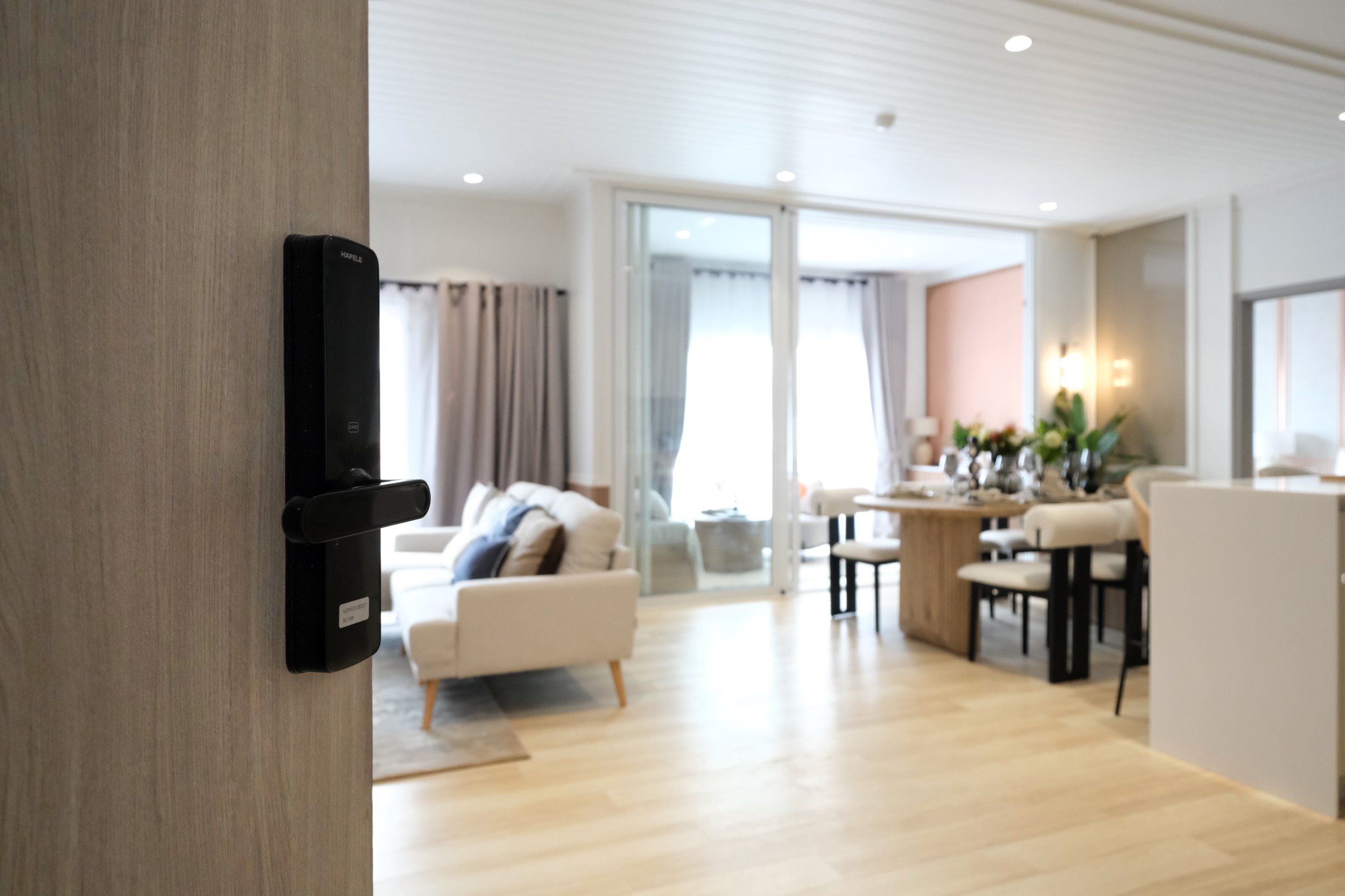 Комфортабельные апартаменты с 3 спальнями и с видом на бассейн, на пляже Найянг