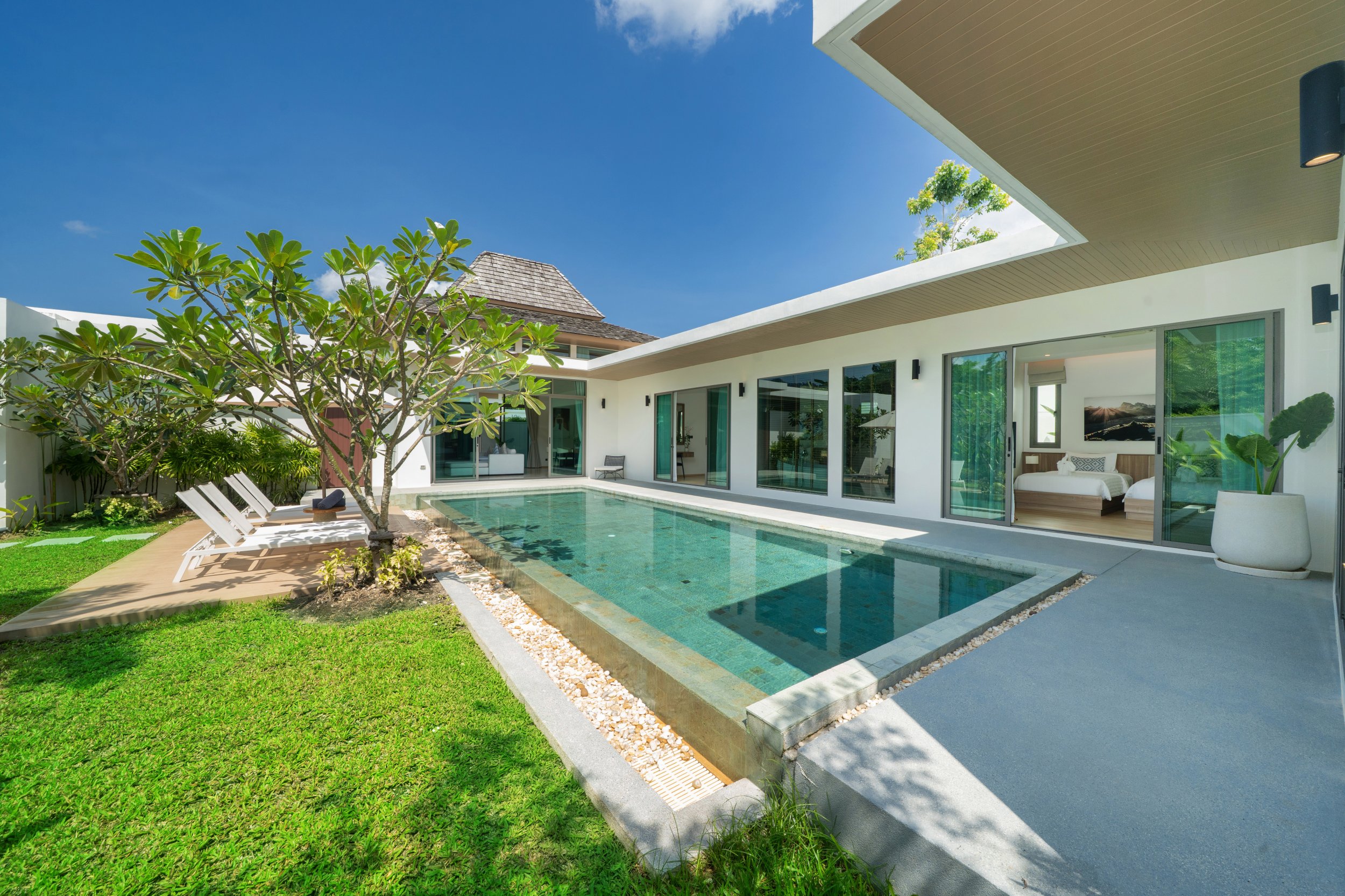 Прекрасная вилла с 3 спальнями и с видом на бассейн в проекте Шамбала Гранд Вилла, на пляже Бангтао/Лагуна