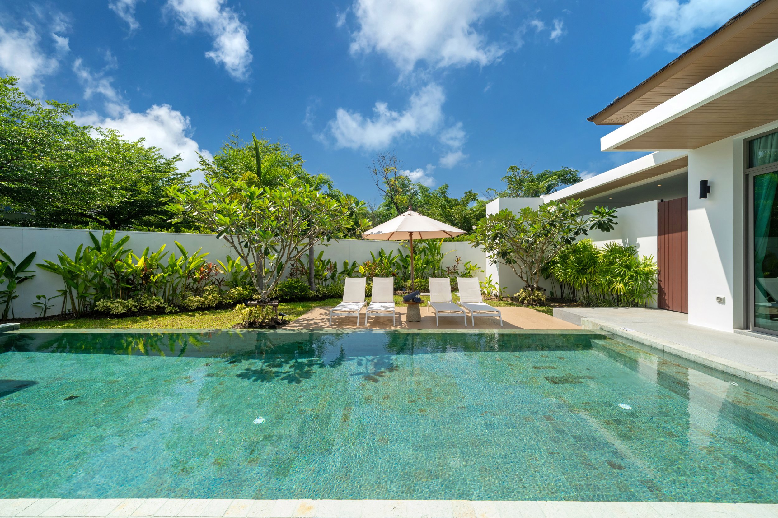 Прекрасная вилла с 3 спальнями и с видом на бассейн в проекте Шамбала Гранд Вилла, на пляже Бангтао/Лагуна