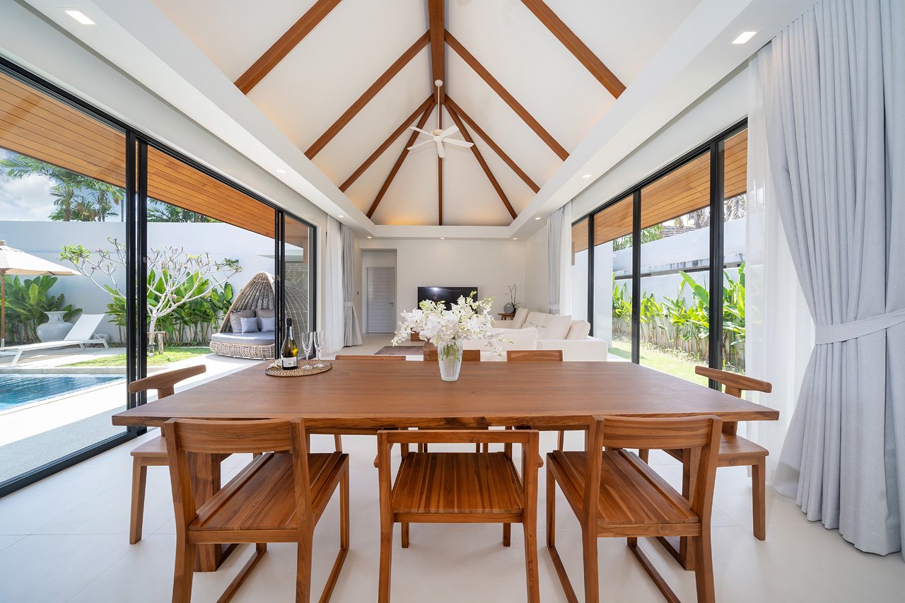 Потрясающая вилла с 4 спальнями и с видом на бассейн, не далеко от моря, на пляже Ао Йон