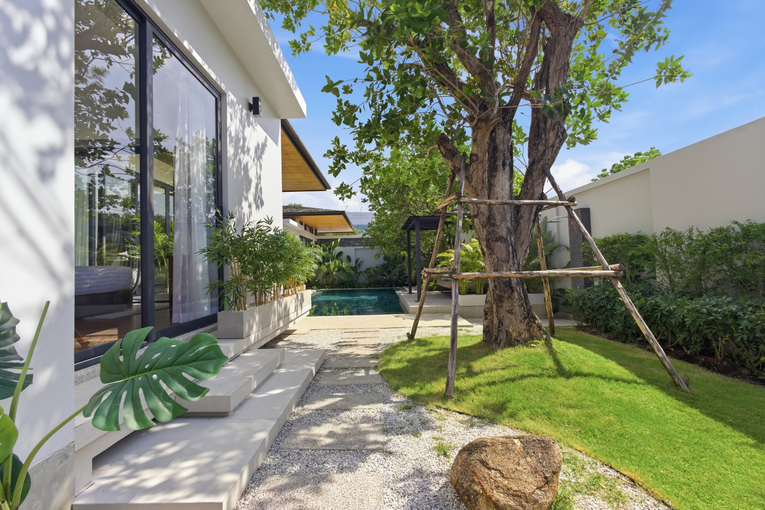 Property image - full photo 42