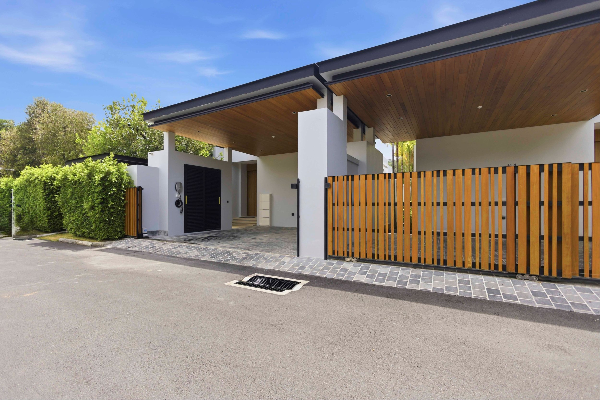 Property image - full photo 83