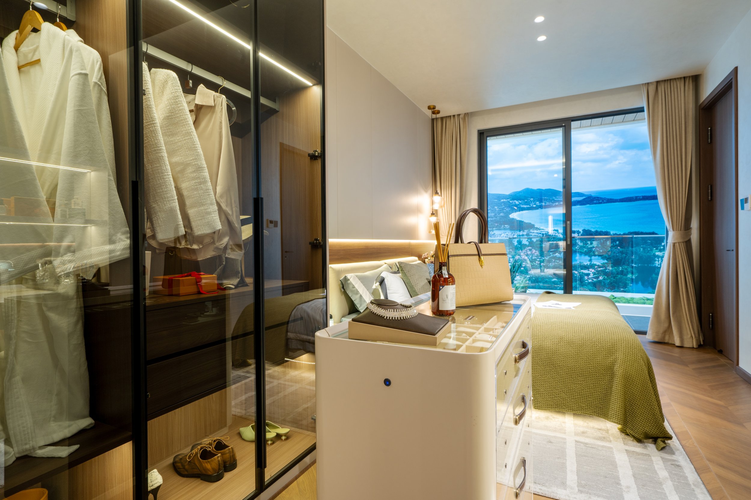 Property image - full photo 16