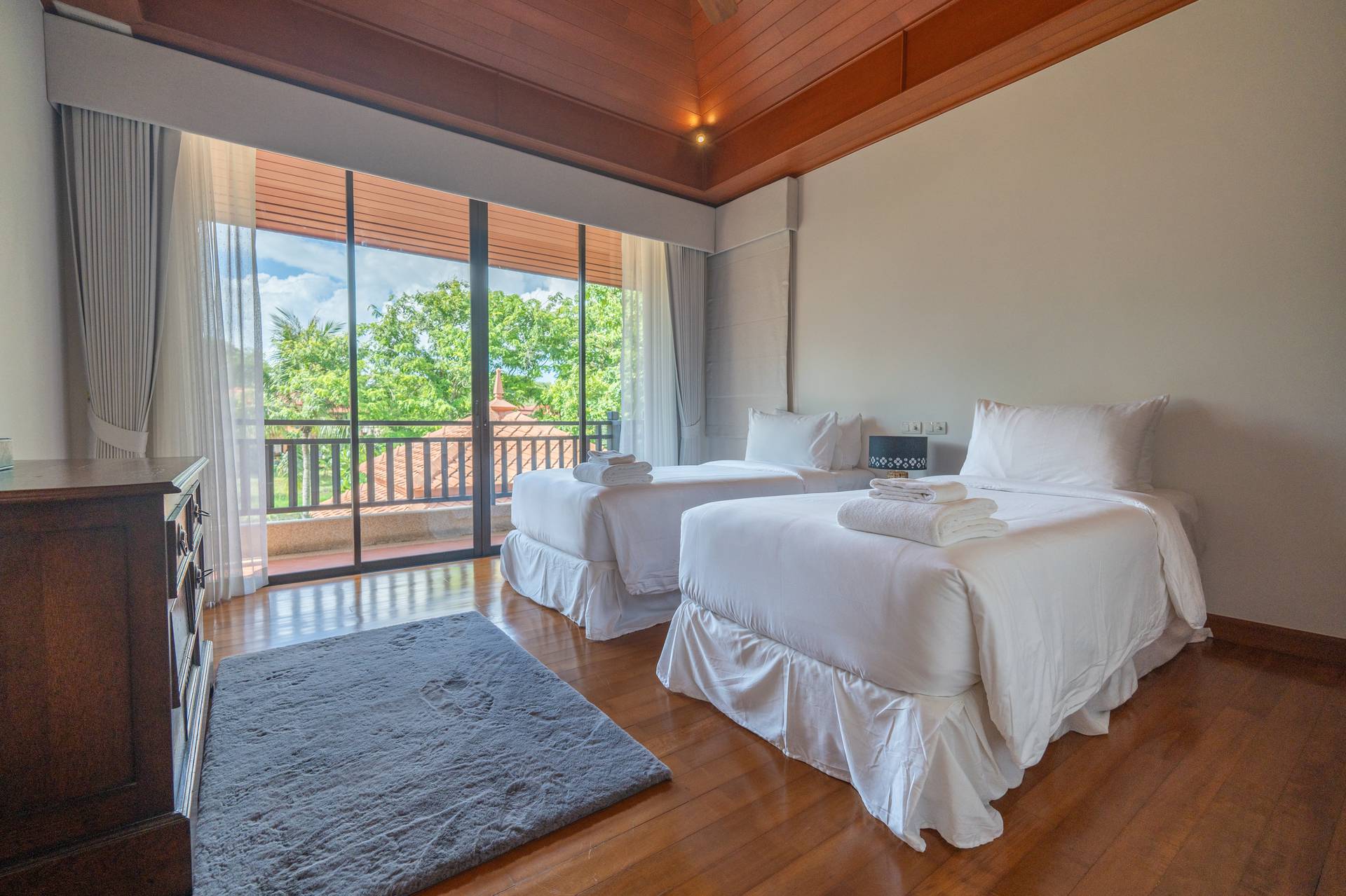 Property image - full photo 25
