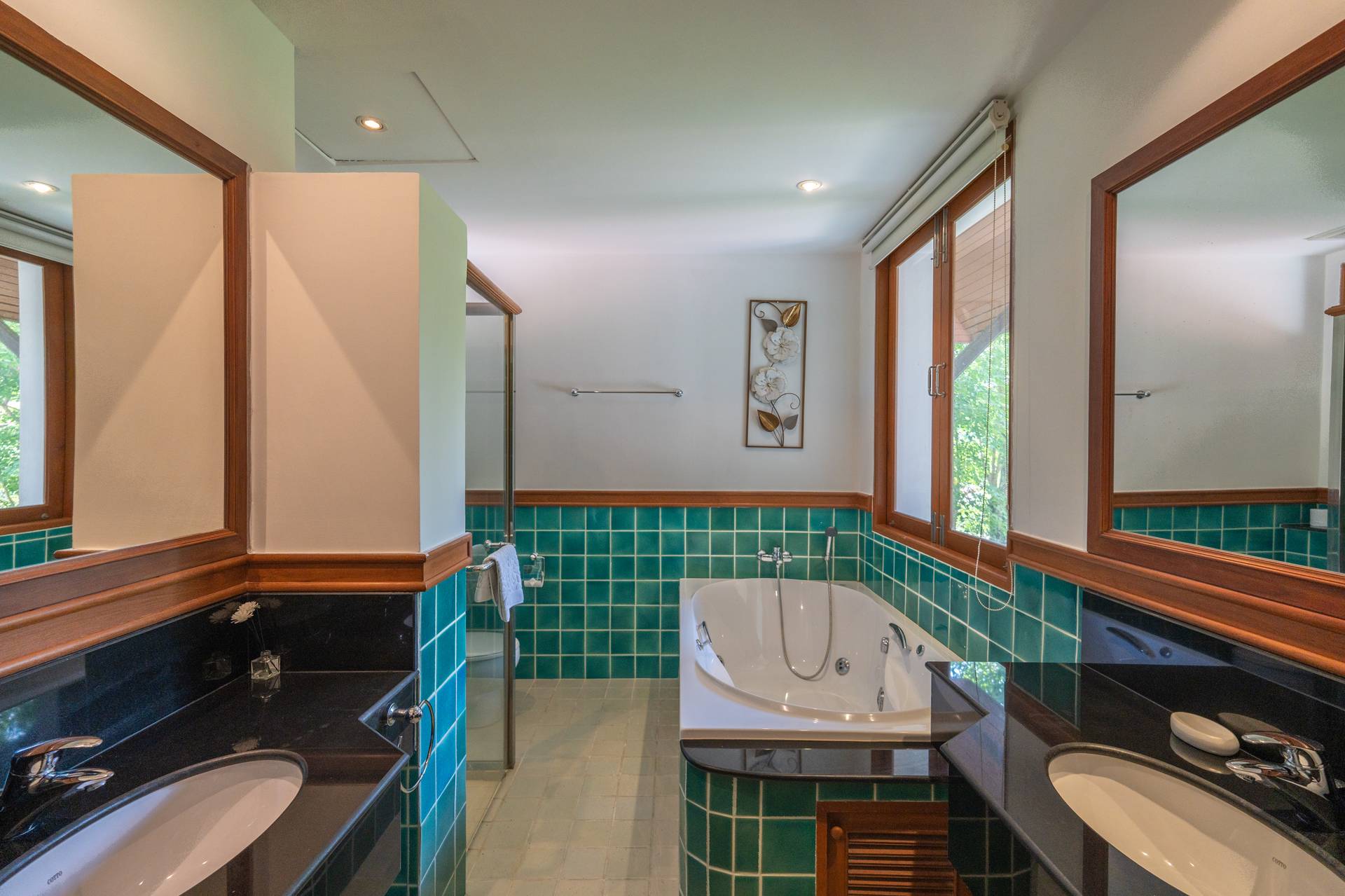 Property image - full photo 31