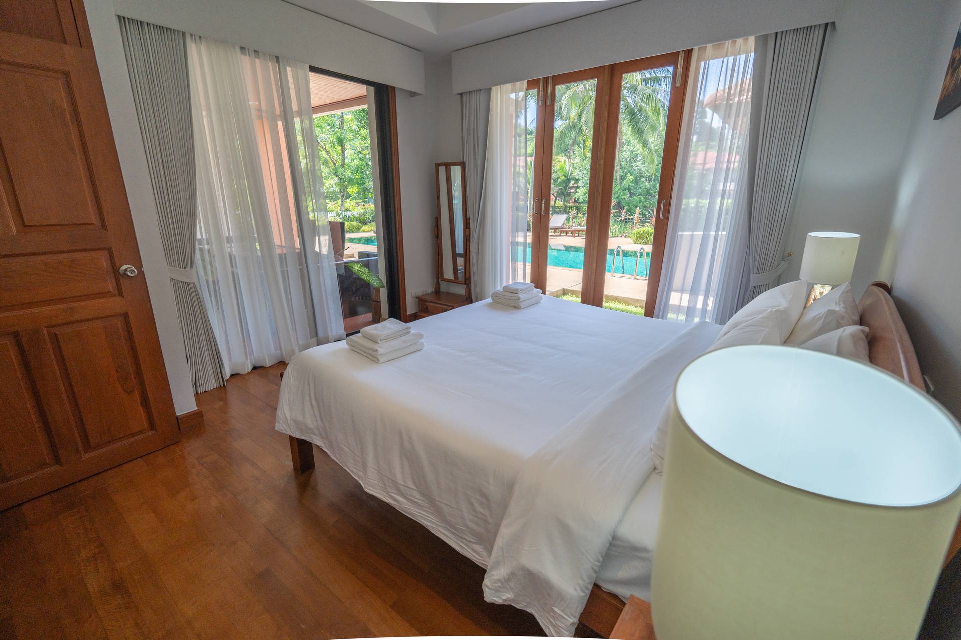 Property image - full photo 48