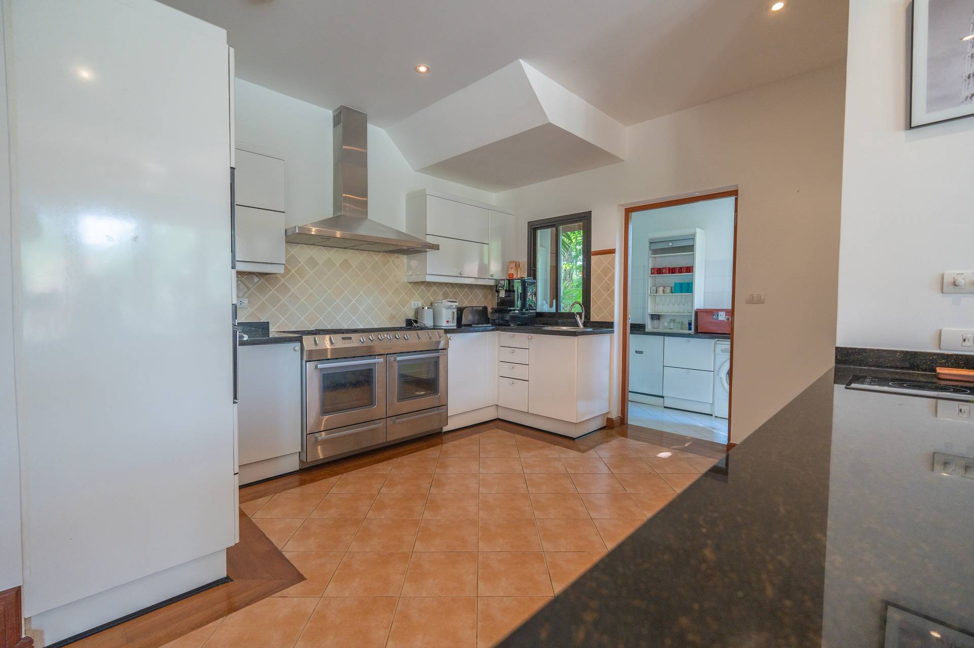 Property image - full photo 15