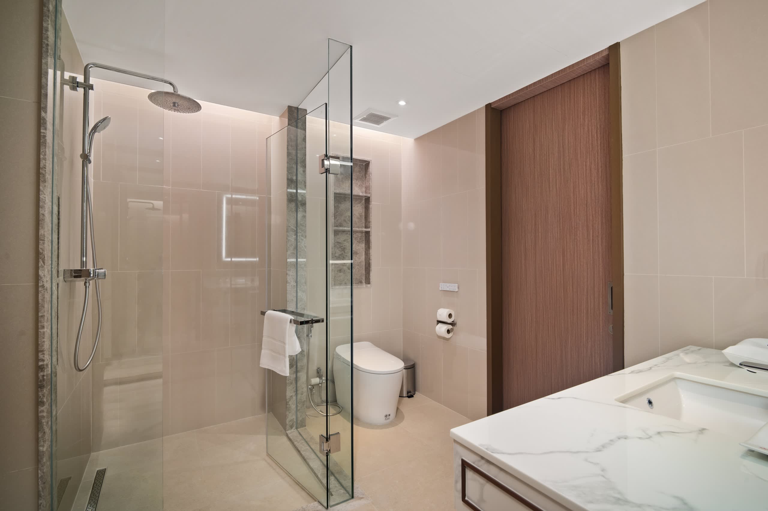 Property image - full photo 25