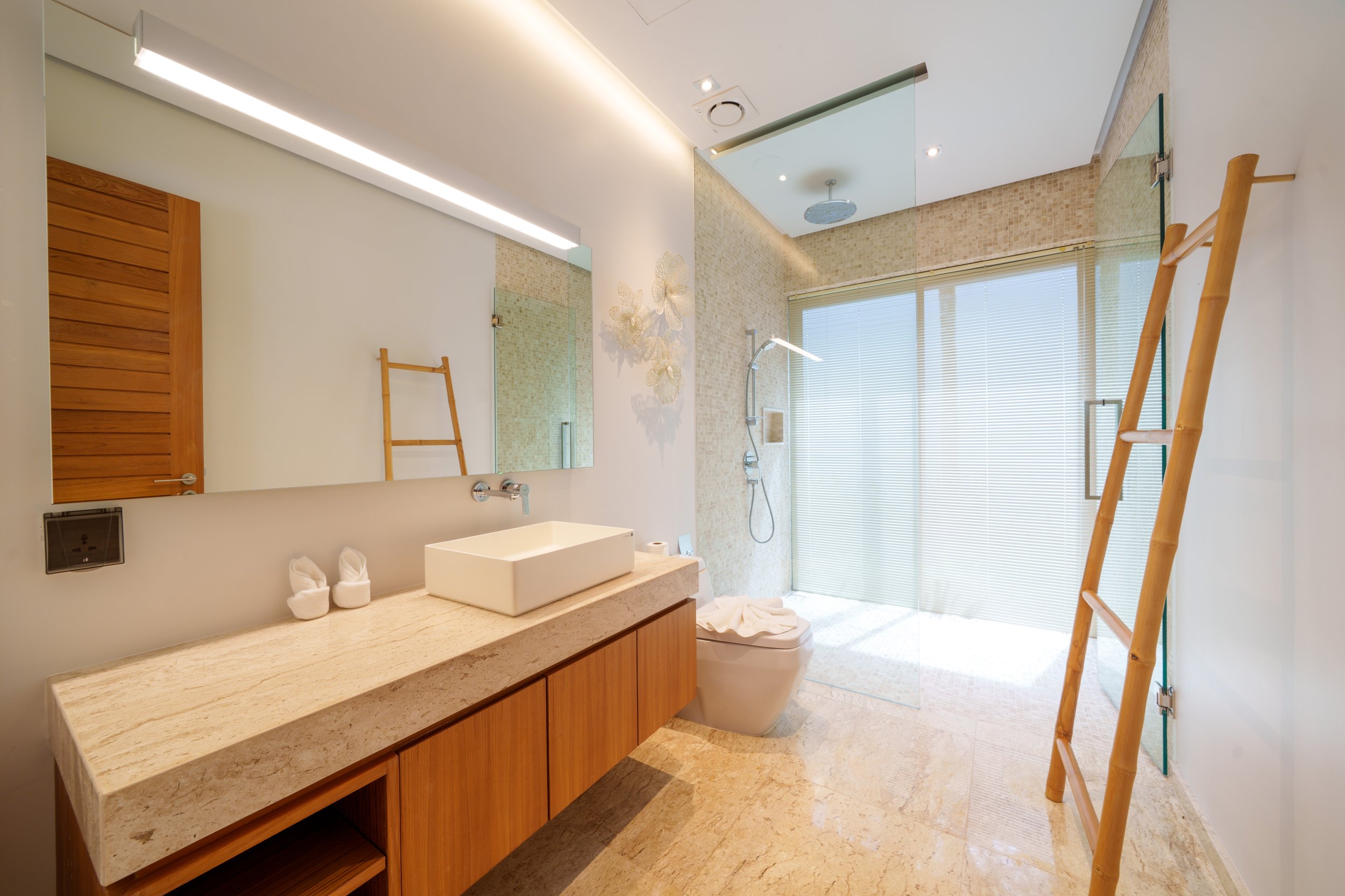 Property image - full photo 34