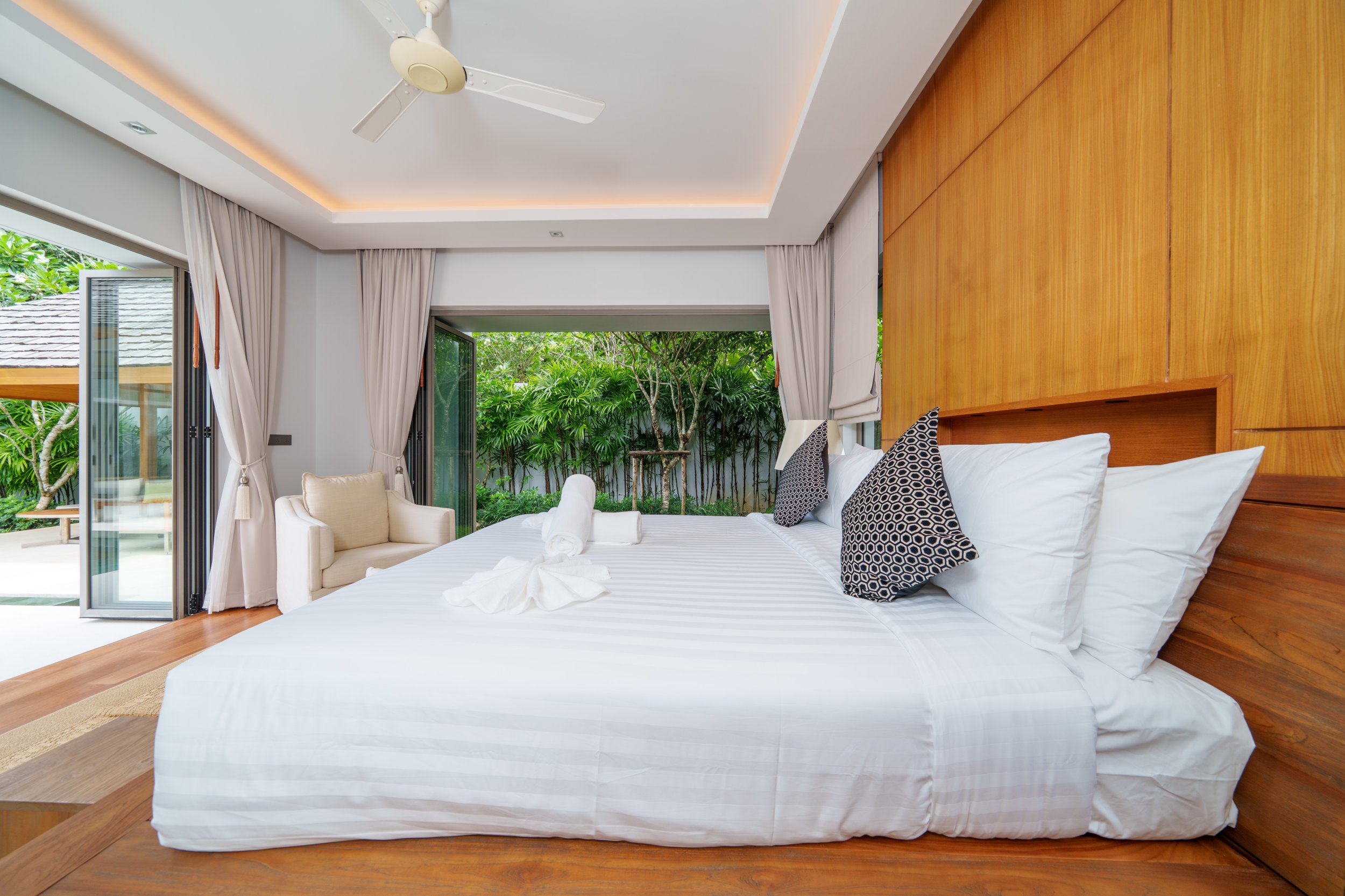 Property image - full photo 36